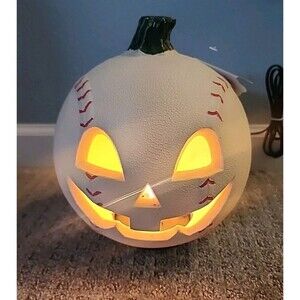 2007 Gemmy Illuminated Jack O' Lantern Baseball Halloween Pumpkin White